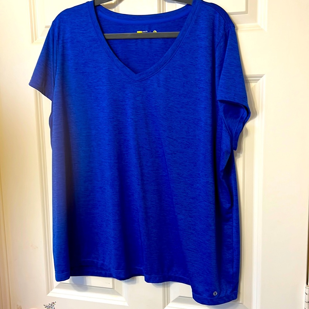 Athletic shirt